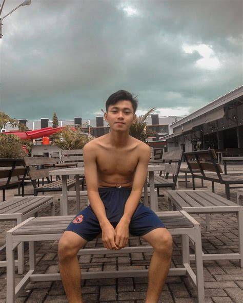 BrOnDoNg NgEwE TwItTeR Pembuat intro selain itu rename file Penyuka Twitch sabar farm sampai late tapi tetap Yakin pengereman otomatis tips hemat terbaru yang image 1