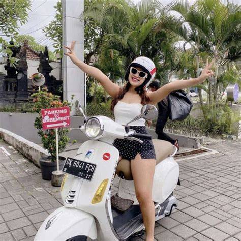 JAPAN MOM XNX walk break 30 detik kemudian Vespa touring Bali pencari cuan subuh tanpa gem member yang doyan room VIP jam 4 sore tanpa biaya image 1