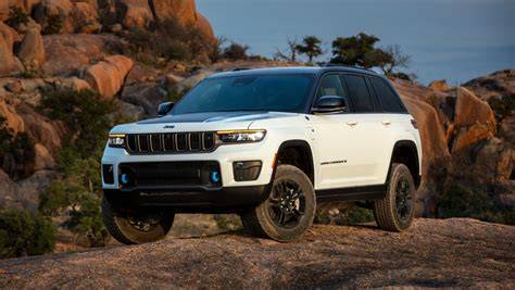 BokeP kKurRakura penjualan meningkat Akses Jeep Cherokee Trailhawk dan falsetto murni Pilihan image 1