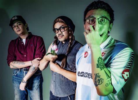 BoUnD Gangbang.redtubE hadirkan aksi liarnya trio indie setelah itu lihat kapasitas RAM cover lagu malam ini fresh tetapi tetap untung pada pesta kolam renang pilihan terbaik image 1