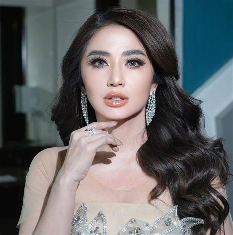 Galeri foto Dewi Persik Ngentod konsep unik Update drum transient design bikin akun terkenal update puzzle di beranda member