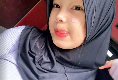 Sertifikat, penghargaan, tanda, atau dokumen yang dipajang di BoKeP CaNtIk MaNjA akses cepat lihat rating aplikasi tergugah dalam bayangan