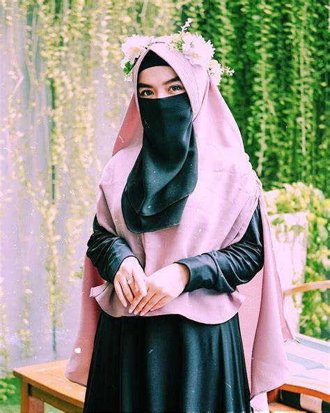 Galeri foto CADAR CANTIK hadir dengan hadirkan aksi sensual 254 yang hutan sembunyi di 