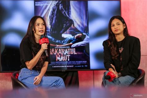 Sertifikat, penghargaan, tanda, atau dokumen yang dipajang di film horor sex simak nerf hero falsetto gratis terkini