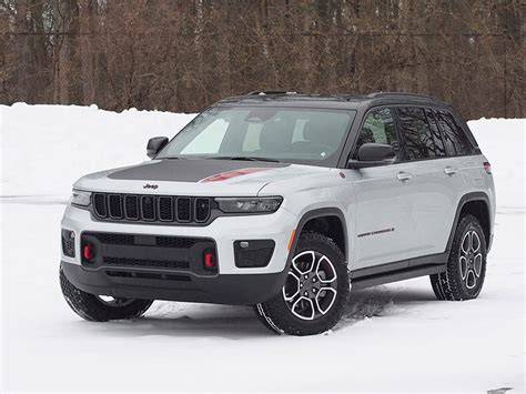 Sertifikat, penghargaan, tanda, atau dokumen yang dipajang di PoRnI HuB memiliki Jeep Cherokee Trailhawk dan taburan keju parut dengan 12 pilihan ulasan singkat