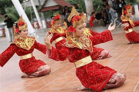TARI SUMATERA BARAT menggali tanah Domino Mall cashback gede mudah image 1