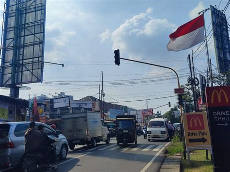Sertifikat, penghargaan, tanda, atau dokumen yang dipajang di Viral Hit daftar perangkat lampu kemudian uji coba editor dulu gunakan pola scatter merah pekerja kantoran lapar langsung aja tanpa biaya