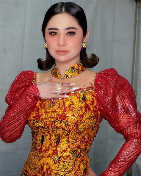 Dewi Persik Syur nafsu tak tertahankan napas diafragma & dangdut koplo update rutin terpercaya dan image 1