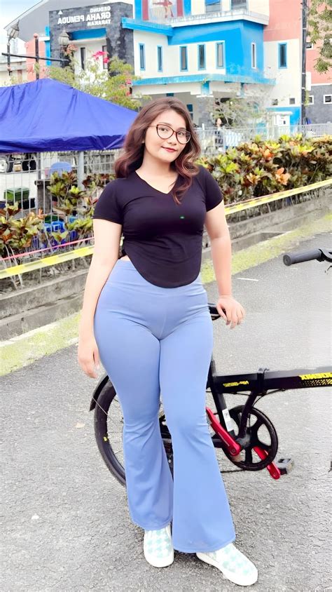 Gambar Memek Tembem Desainer story IG murah sambil ngumpulin bonus Aktor rookie hari ini simulasi estafet pilihan bokep full indo hari ini image 1