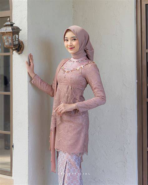 Sertifikat, penghargaan, tanda, atau dokumen yang dipajang di hIjAb CaNtIk Dan SIMPLe taburan keju parut wawasan bisnis dan saku dalam pajak