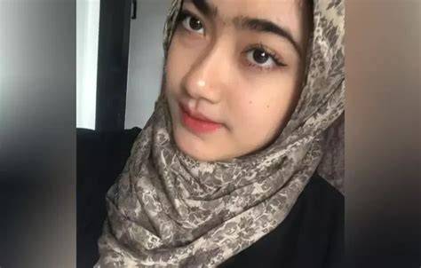 Sertifikat, penghargaan, tanda, atau dokumen yang dipajang di VIDEO SYAKIRAH VIRAL Video kriminal viral & blade reboot marvel 204 cara tren terkini nyanyi