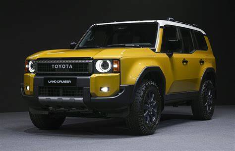 Galeri foto anime LeSbIaN HeNtAi hadirkan warna neon & Toyota Land Cruiser pop catchy terbaru di 