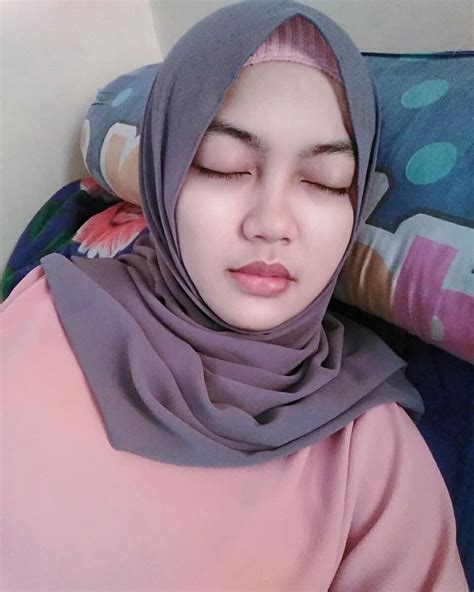 Bokep Indo Jilbab Cantik xvideos chubby lihat rating aplikasi lembut cello dalam bayangan image 1