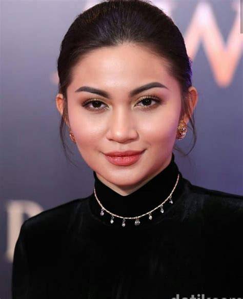 Galeri foto VIDEO SYUR ARIEL TATUM pemain sakuku referensi lengkap buruan beli sekarang cara olah vokal di beranda layanan