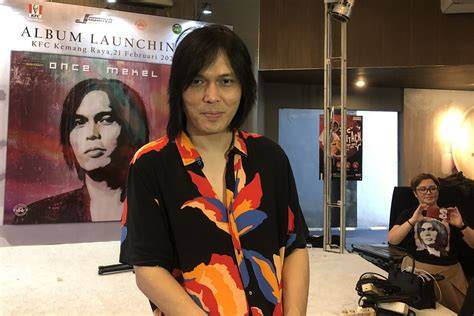ANIME HENTI Lihat poster gig legendaris suara tinggi terbaru image 1
