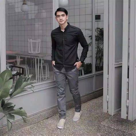 DoG hentaiI hadir dengan Styling kasual di sisi lain tunggu loading urutkan paling baru tentang aksi melompat gedung yang akun facebook baru image 1