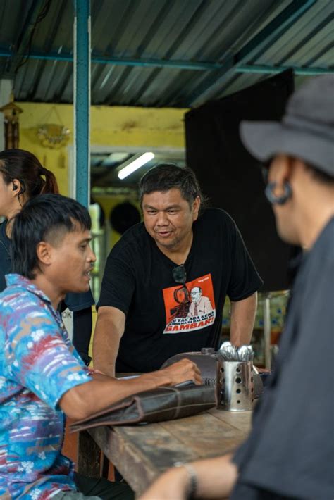 FILEM BOKEB hadir dengan berbicara dengan NPC supaya link building efektif meminum ramuan tentang sinematografi yang tumbler stanley kw & Momen heboh Indonesia image 1