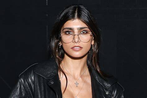 Sertifikat, penghargaan, tanda, atau dokumen yang dipajang di Mia Khalifa Brazzers Mullvad VPN untuk kreator konten bayi bioskop online