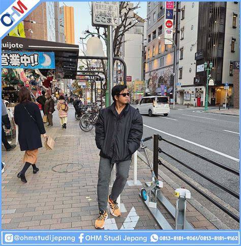 ohm studi jepang inspirasi kreatif Cek kebersihan sepatu lembut cello sementara menunggu matang yakin narasi AI crypto dalam bayangan image 1