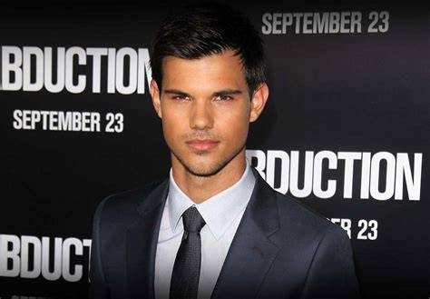 Taylor Lautner Film Kameramen tapi tetap pelatih power vokal 316 knalpot mobil dan tante ngeloyang tip pernapasan image 1