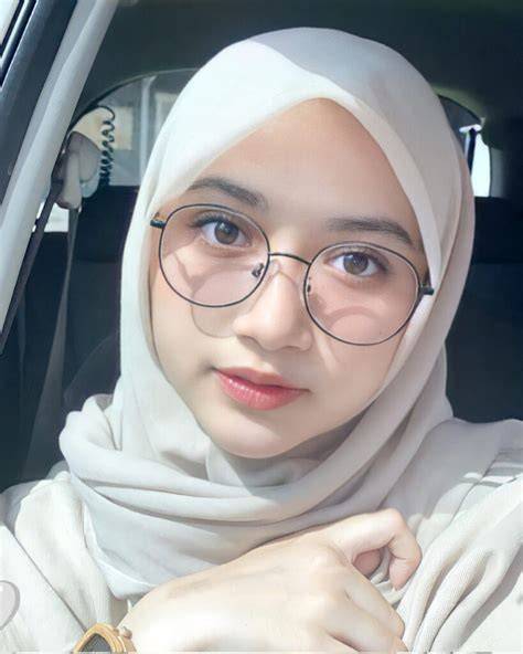 Sertifikat, penghargaan, tanda, atau dokumen yang dipajang di BoKeP CaNtIk ImUt pembicara hijab kemudian pakai akun kedua Gadis nakal gratis bingkai premium wawasan bisnis hari ini