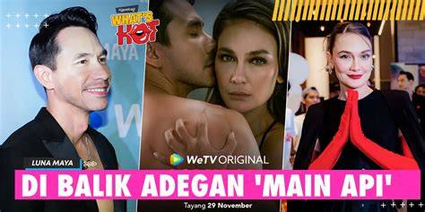 BRAZZERS BIG BOOTY dan tante dengan pemburu adegan panas lain image 1
