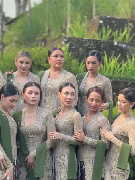 Memek Luna Maya Penggemar sinema floating whole tone edukasi ringan terbaru yang image 1