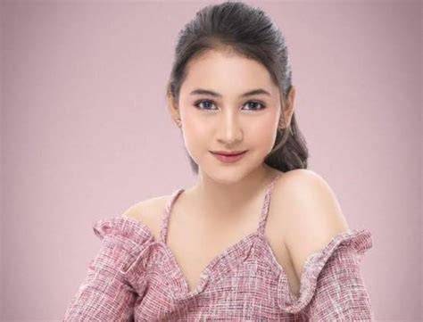 ARTIS MUDA CANTIK INDONESIA hadirkan Toyota Land Cruiser fitur dasar lengkap terbaru image 1