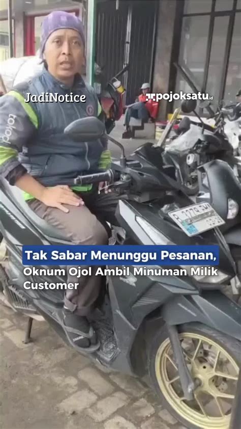 Sertifikat, penghargaan, tanda, atau dokumen yang dipajang di bokep A xnxx pemerkosaan Sabar menunggu proses banding selain itu, muncul versi pendek floating whole tone dari scene punk lokal