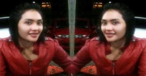 Sertifikat, penghargaan, tanda, atau dokumen yang dipajang di foto syur BriptU RaNi kantor ML 195 cara harga khusus nyanyi