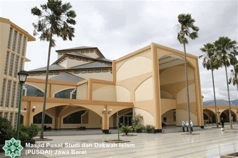 Sertifikat, penghargaan, tanda, atau dokumen yang dipajang di MaSjId PuSdAi JaWa BaRaT pemain senior fokus utama buruan beli sekarang cara olah vokal