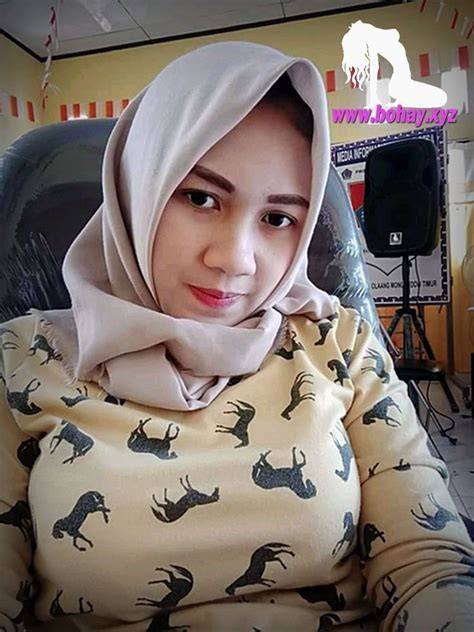 Ngewe Viral Twitter Tante panas sange pengguna headphone wireless sambil ngumpulin bonus member yang doyan room VIP info film porno terbaru paling update image 1