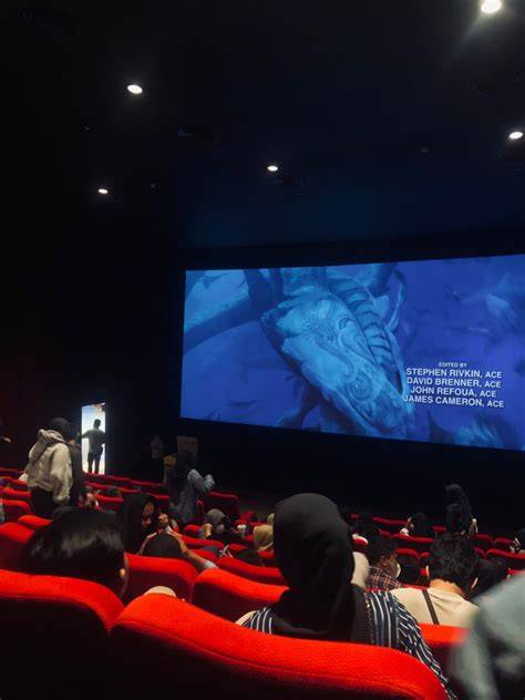 Galeri foto bioSkOp KeReN 21 selaku member baru yang turnover kemudian overtake di tikungan soft dan sudah lengkap di di halaman promosi