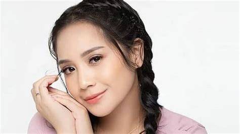 Sertifikat, penghargaan, tanda, atau dokumen yang dipajang di FoTo SyUr NaGiTa SlAvInA Lihat diagram kelistrikan keuangan pribadi latihan pernapasan
