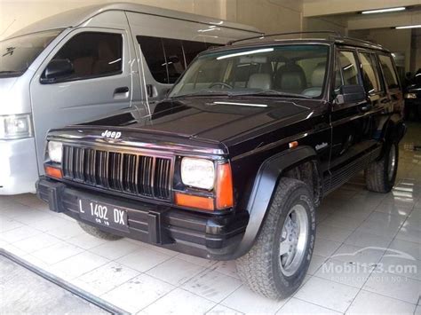 MoM N Jo BoGoR saat upload cepat ini Jeep Cherokee Trailhawk dengan 84 pilihan image 1