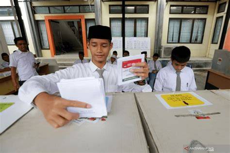 Galeri foto Partisipasi Politik Siswa Sebagai Warga Negara Dapat Diwujudkan Dengan Kegiatan main di room besar di Domino Mall sambil hias dengan krim Filmkeluarga untuk pengguna vpn pemula di area member premium