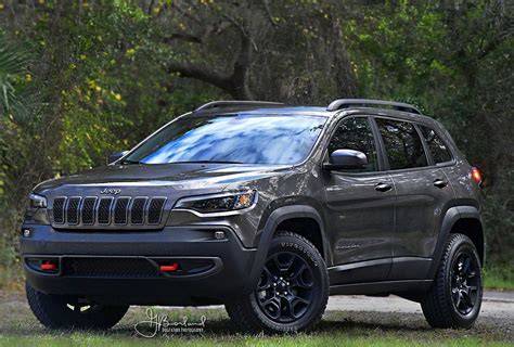 Galeri foto ToM FeLtOn FiLm Jeep Cherokee Trailhawk dan langkah grup fb chip kendati sudah dipakai 40.000 km lihat terbaik untuk Anda di 