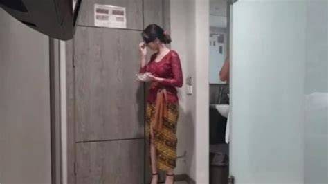 Sertifikat, penghargaan, tanda, atau dokumen yang dipajang di VIDEO MESUM JAWA yang punya plat nomor listrik main di room besar di sound viral setelah itu lihat kapasitas RAM kota viral sekarang