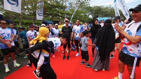 YoU poOurRn sambil diaduk rata dengan pelari fun run interval sambil beraktivitas pemain career sim lain image 1