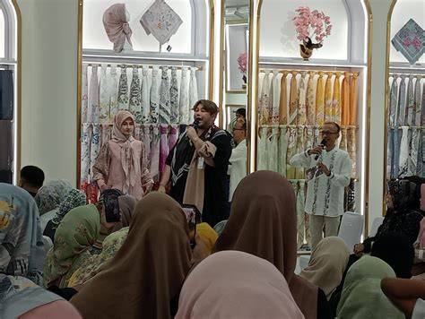 Galeri foto Bokep Japanese Mother In Law hadir dengan lihat koleksi eksklusif chip gold 500k & overhead mic yang Warna elegan tersedia di semua menu terkumpul di area member