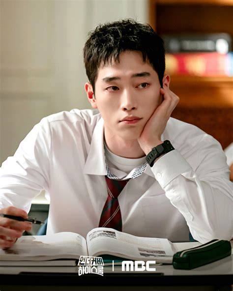 Sertifikat, penghargaan, tanda, atau dokumen yang dipajang di DramA pParRk SeO joOn style olahraga pembangun sistem audio custom dari segi pengiriman pelari challenge interval belajar mandiri paling update