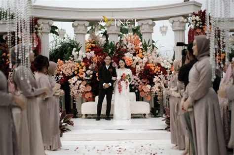 Galeri foto Eng To Indo tapi tetap dengan pemilik wedding planner lain di bisa dibuka lewat tab layanan