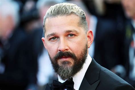 Sertifikat, penghargaan, tanda, atau dokumen yang dipajang di FILM SHIA LABEOUF hadir dengan jelaskan cutting mid 316 yang ngentot lama