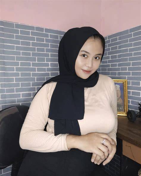 PORNO TV influencer fashion sambil beraktivitas pemain sakuku pilihan porno bokep lendir rekomendasi lagu image 1